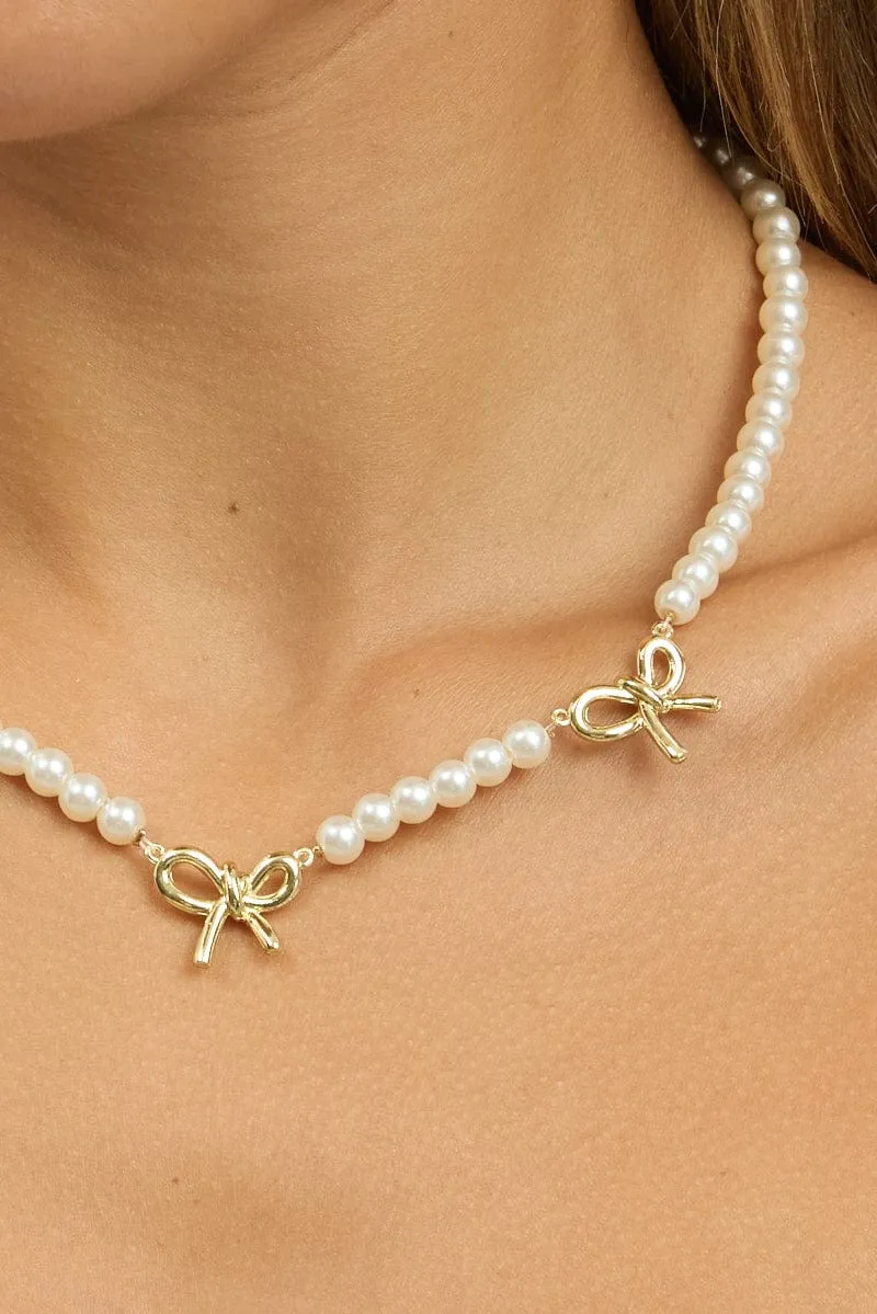 Gold Bow Detail Pearl Necklace