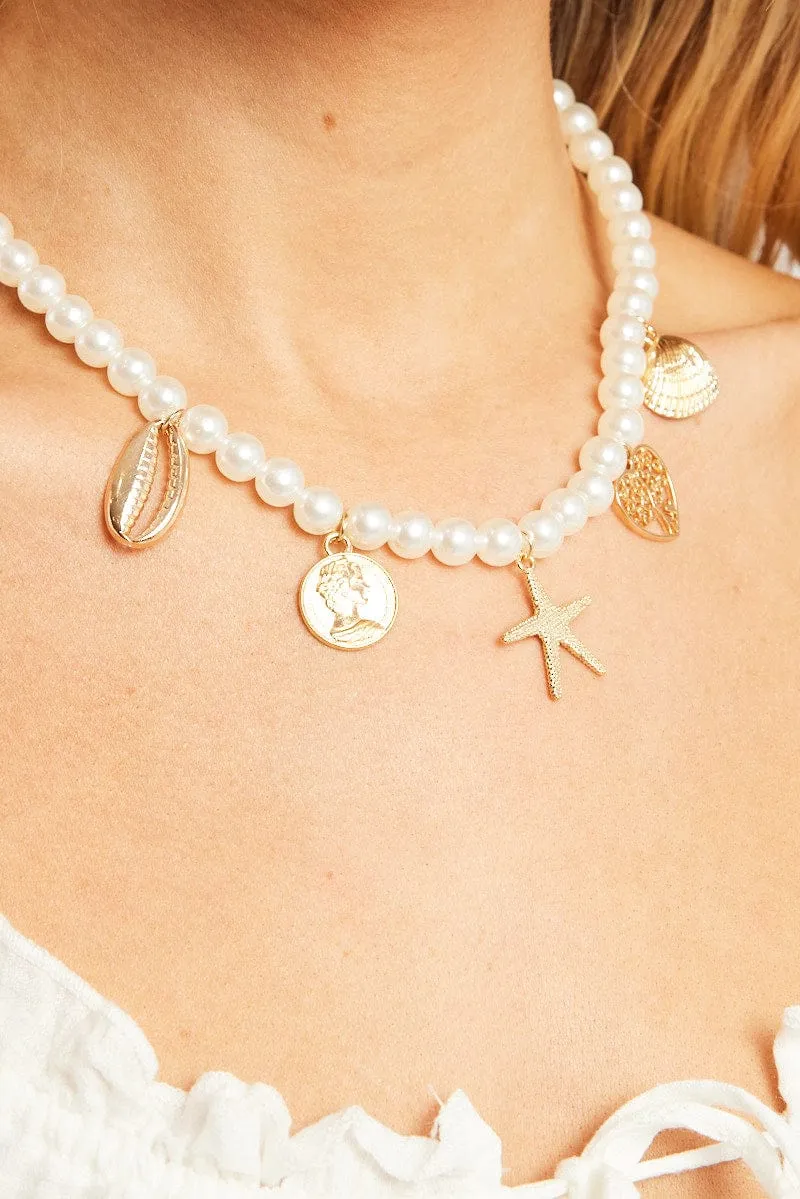 Gold Shell Pendants Necklace